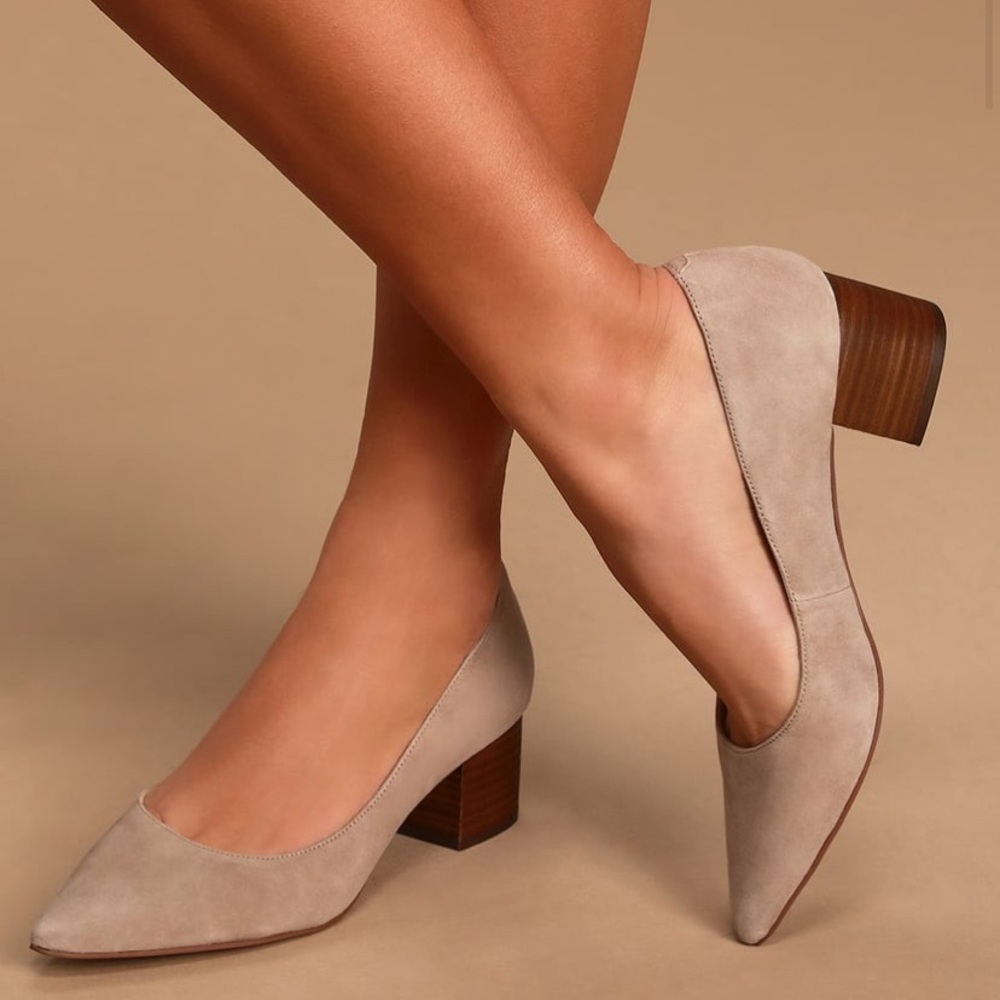 Crown vintage juryan block heel beige pumps- NWOT